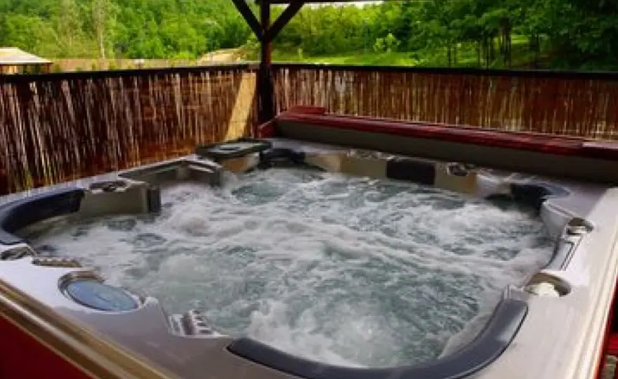 Jacuzzi extérieur - Règles, permis, sécurité : Le guide complet